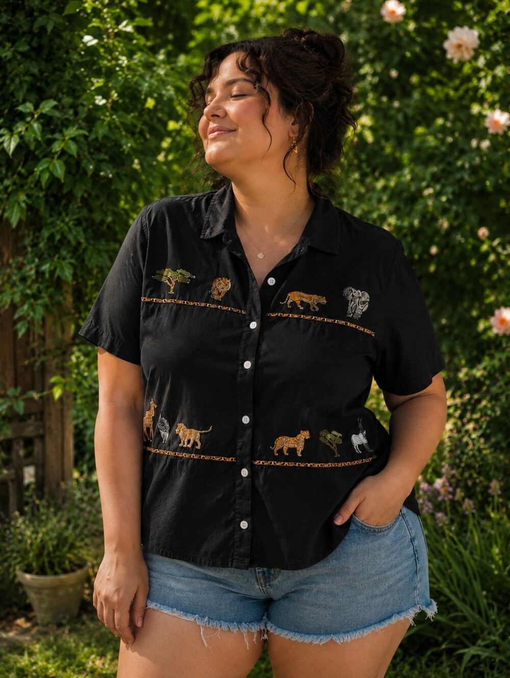 Vintage Penningtons Black Short-Sleeve Button-Up Shirt with Animal Embroidery